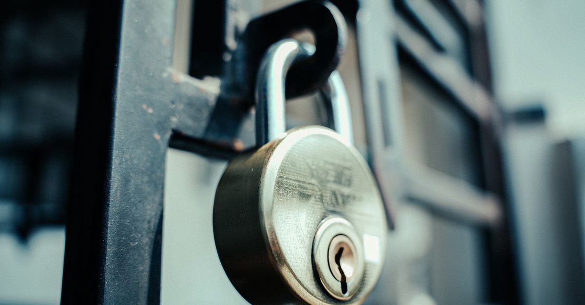 locksmith service technician — Expert Locksmith Pros