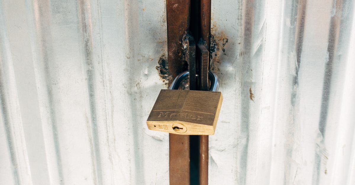 locksmith service technician — Expert Locksmith Pros