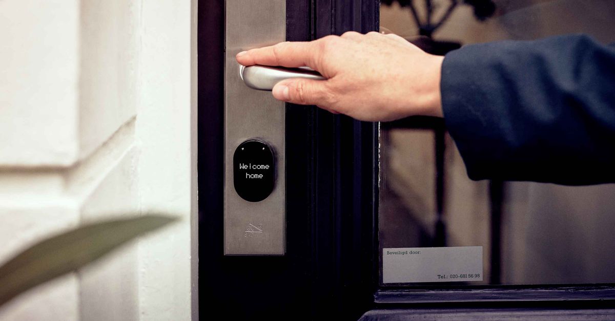 door security hardware — Expert Locksmith Pros